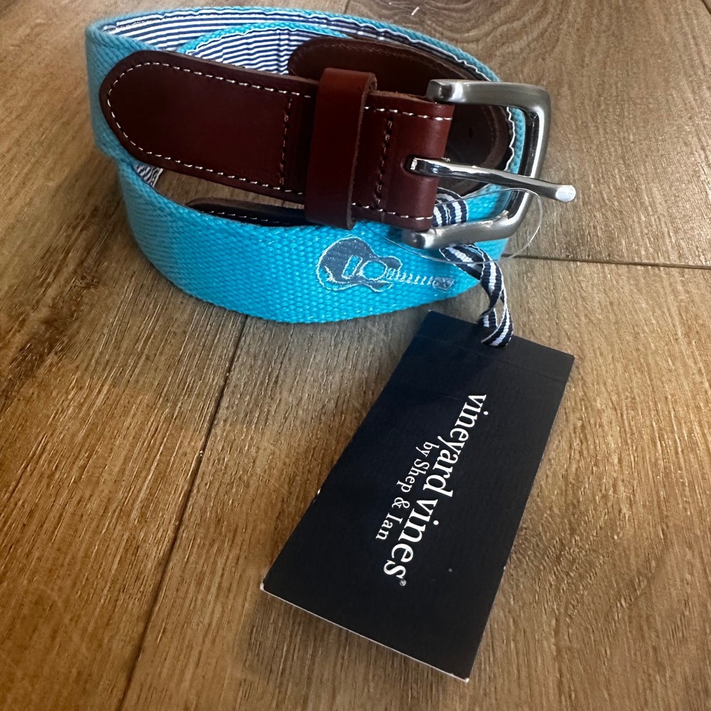 Vineyard Vines Mens Guitar Embroidered Canvas Club Belt Blue Leather Trim NEW